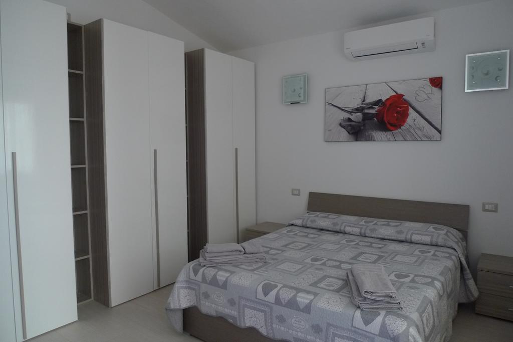Villaggio Est Affittacamere San Teodoro  Εξωτερικό φωτογραφία