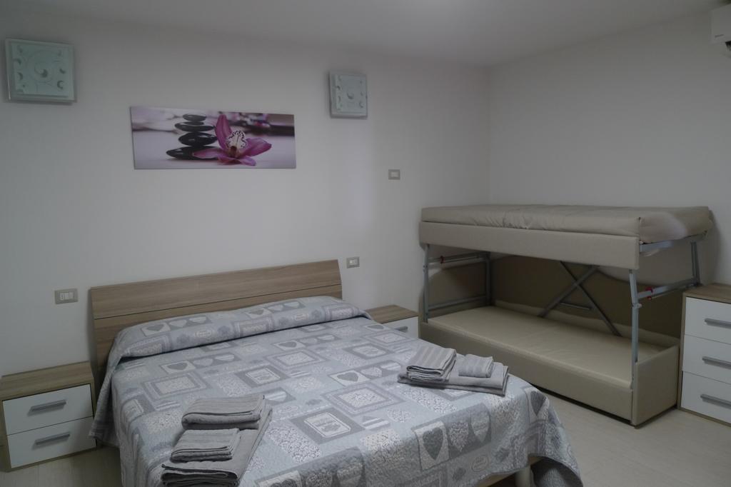 Villaggio Est Affittacamere San Teodoro  Εξωτερικό φωτογραφία