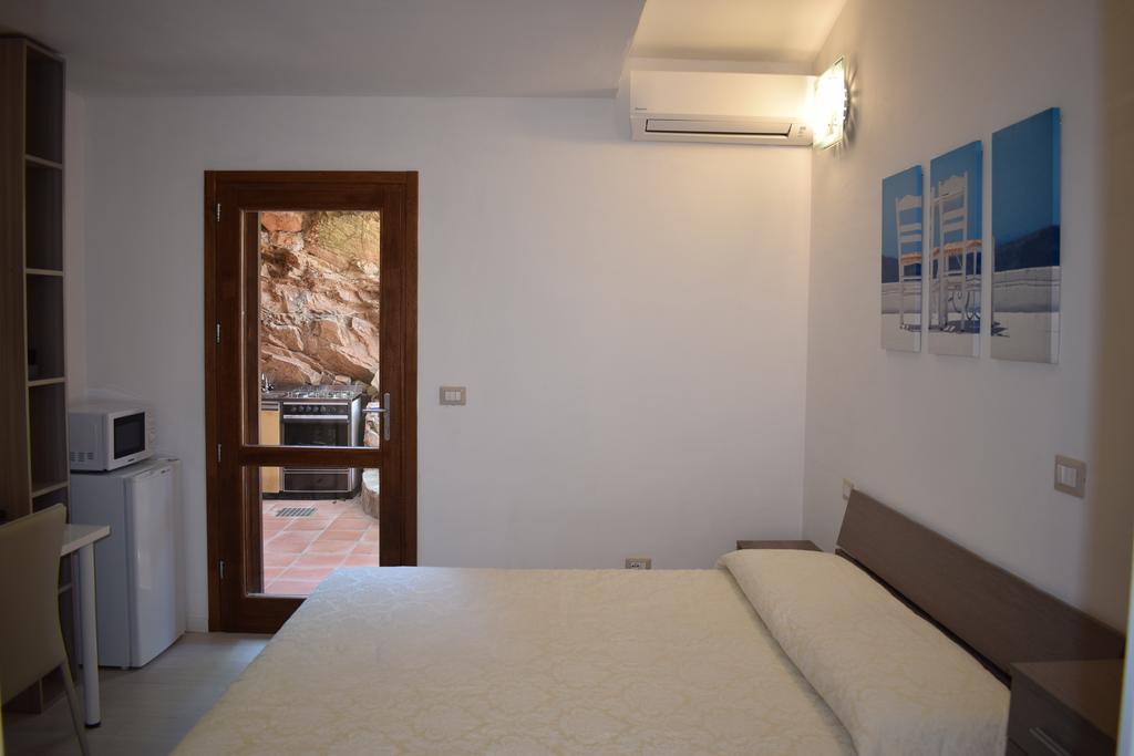 Villaggio Est Affittacamere San Teodoro  Εξωτερικό φωτογραφία