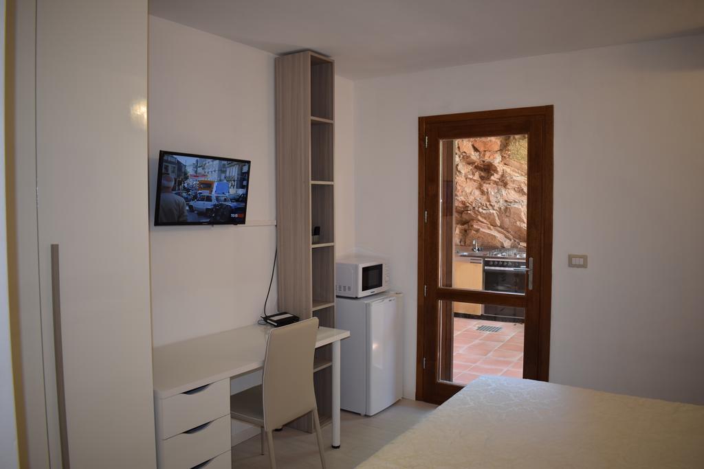 Villaggio Est Affittacamere San Teodoro  Εξωτερικό φωτογραφία
